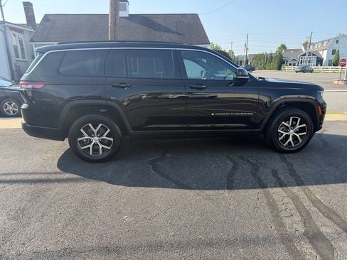 Used 2025 Jeep Grand Cherokee L Limited AWD/4WD image 4