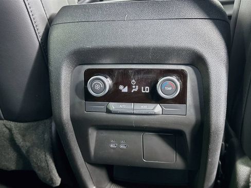 Used 2025 Buick Enclave Preferred FWD image 25
