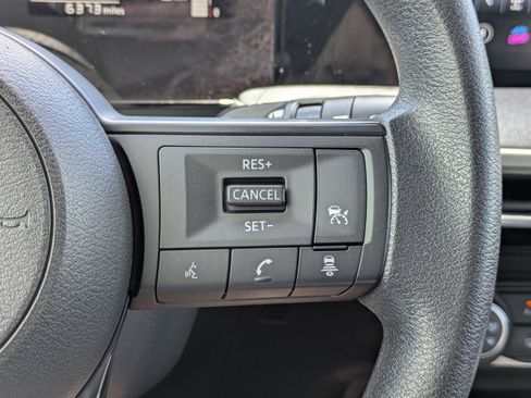 Certified 2025 Nissan Kicks SV FWD image 26