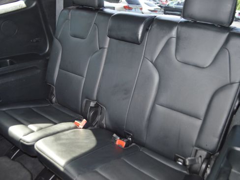 Used 2022 Kia Telluride LX AWD/4WD image 21