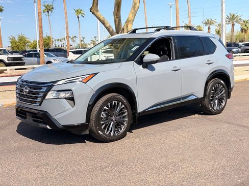 Certified 2025 Nissan Rogue Platinum FWD image 2