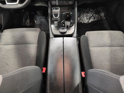 Used 2023 Nissan Rogue SV AWD/4WD image 17
