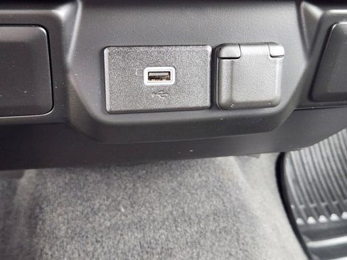 Used 2020 Chevrolet Silverado 1500 Custom w/ Custom Value Package RWD image 20