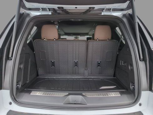 New 2026 Chevrolet Tahoe High Country AWD/4WD image 10
