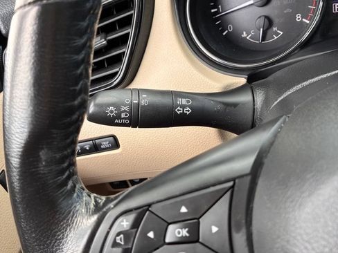 Used 2018 Nissan Rogue SL w/ Premium Package AWD/4WD image 28