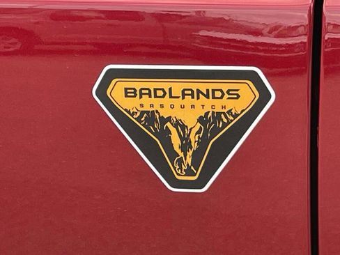 New 2025 Ford Bronco Badlands w/ Sasquatch Package AWD/4WD image 14