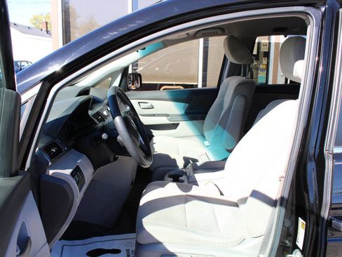 Used 2011 Honda Odyssey EX image 10