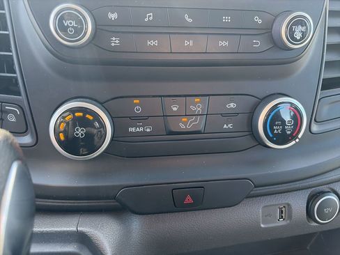 Used 2021 Ford Transit 350 XLT image 24