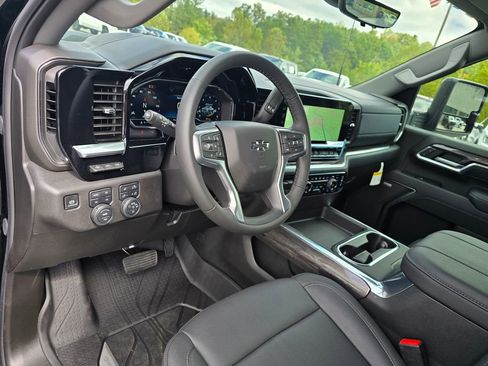 New 2025 Chevrolet Silverado 2500 LTZ w/ Trail Boss Package AWD/4WD image 28