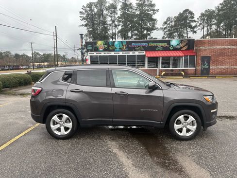 Used 2020 Jeep Compass Latitude w/ Popular Equipment Group image 8