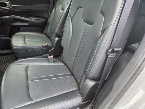 Used 2022 Kia Sorento SX AWD/4WD image 11