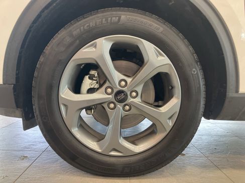 Used 2025 Ford Escape ST-Line image 9