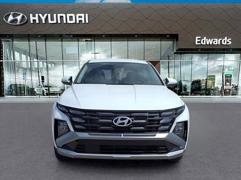 New 2025 Hyundai Tucson SE image 11