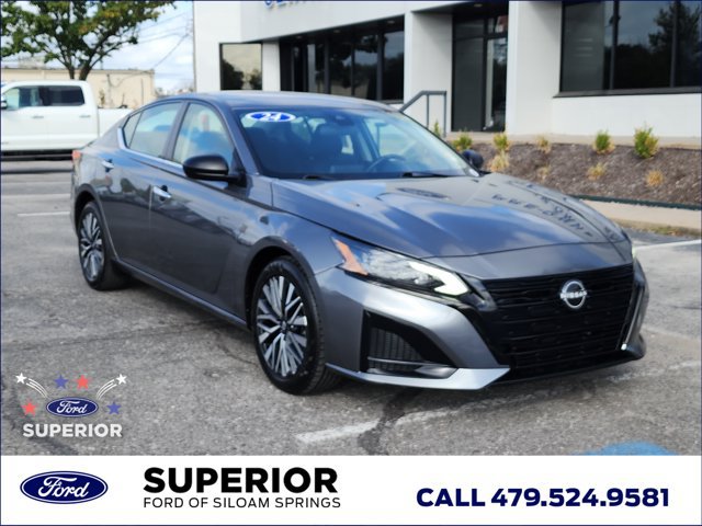 Used 2024 Nissan Altima 2.5 SV FWD image 1