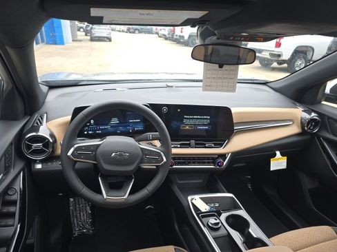 New 2026 Chevrolet Equinox ACTIV w/ Convenience Package III image 12