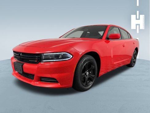 Used 2022 Dodge Charger SXT image 3