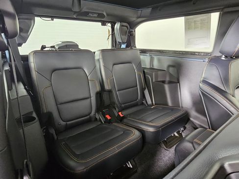 Used 2024 Ford Bronco Badlands image 33