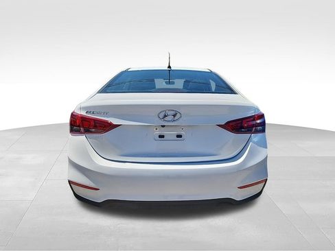 Used 2022 Hyundai Accent SE FWD image 6