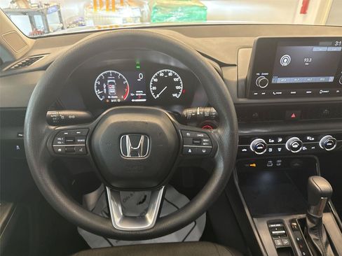 Used 2024 Honda CR-V EX image 11