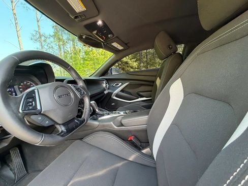 Used 2021 Chevrolet Camaro LT w/ Technology Package RWD image 15