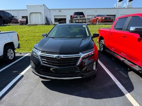 Used 2024 Chevrolet Equinox LT w/ LPO, Floor Liner Package FWD image 4