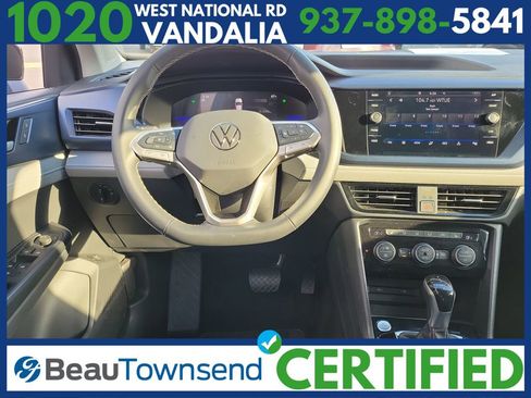 Used 2024 Volkswagen Taos SE image 12