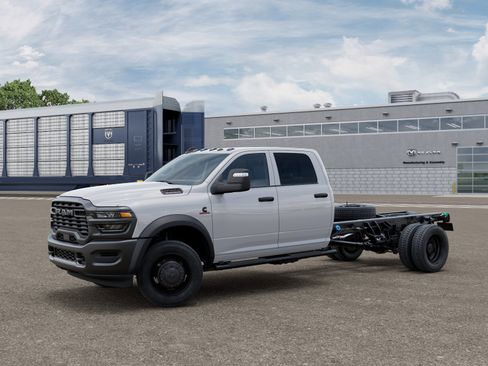 New 2026 RAM 4500 Tradesman AWD/4WD image 2
