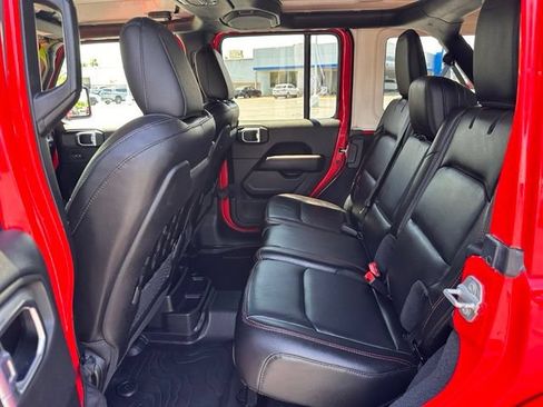 Used 2021 Jeep Wrangler Unlimited Rubicon AWD/4WD image 11