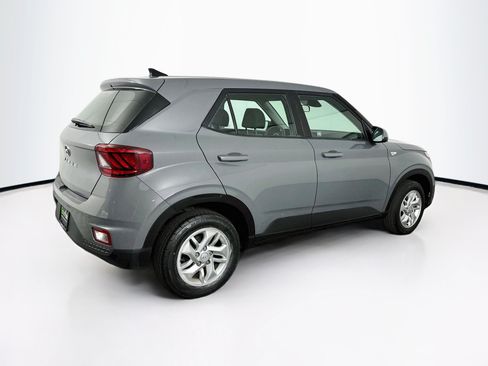 Used 2021 Hyundai Venue SE FWD image 9