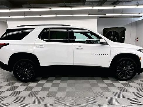 Used 2023 Chevrolet Traverse RS AWD/4WD image 15