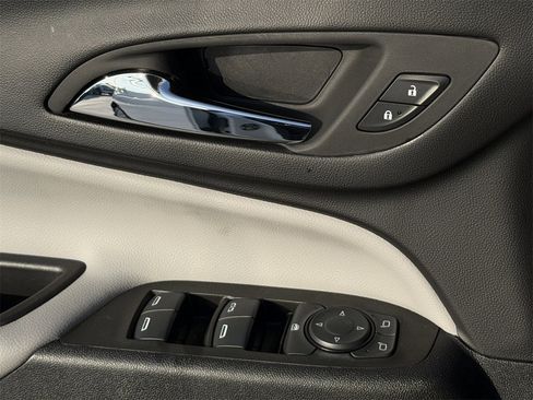 Certified 2024 Chevrolet Equinox LT image 24