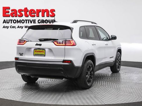 Used 2023 Jeep Cherokee Altitude Lux image 5