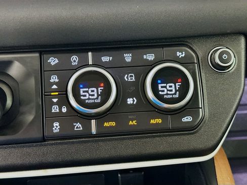 Used 2020 Land Rover Defender 110 S image 16