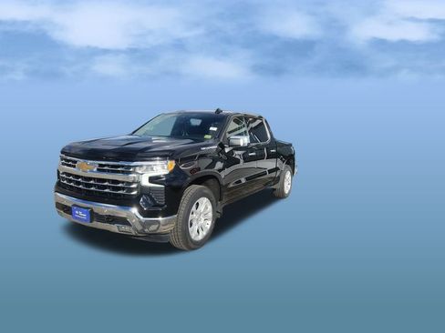 Used 2023 Chevrolet Silverado 1500 LTZ image 3