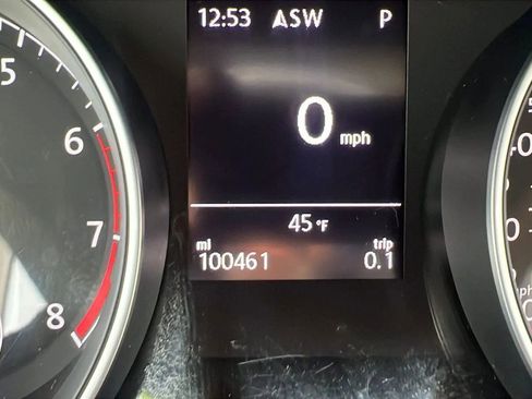 Used 2019 Volkswagen Golf SE image 13