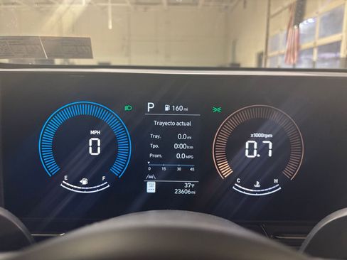 Used 2025 Hyundai Kona SEL image 40