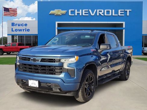 Used 2024 Chevrolet Silverado 1500 RST w/ Z71 Off-Road Package AWD/4WD image 1