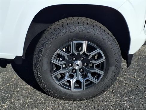 New 2026 Chevrolet Colorado Z71 w/ Technology Package AWD/4WD image 11