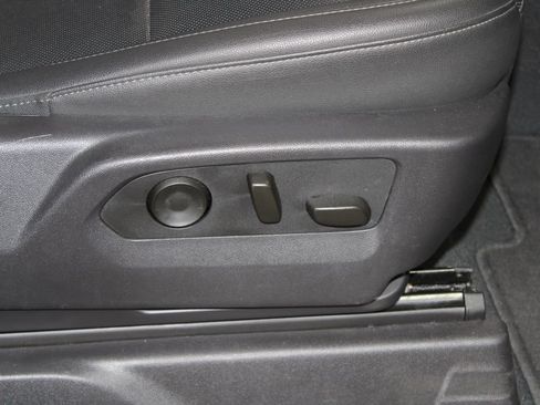 Used 2024 GMC Sierra 1500 SLT AWD/4WD image 29