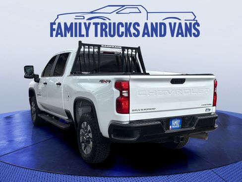 Used 2022 Chevrolet Silverado 2500 Custom w/ Custom Value Package AWD/4WD image 3
