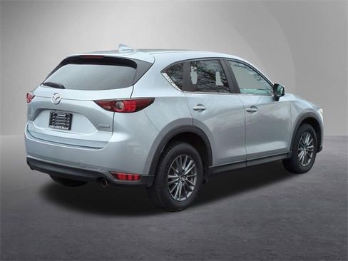 Used 2017 MAZDA CX-5 Touring w/ Preferred Equipment Package image 4
