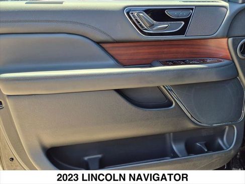 Certified 2023 Lincoln Navigator 2WD image 10