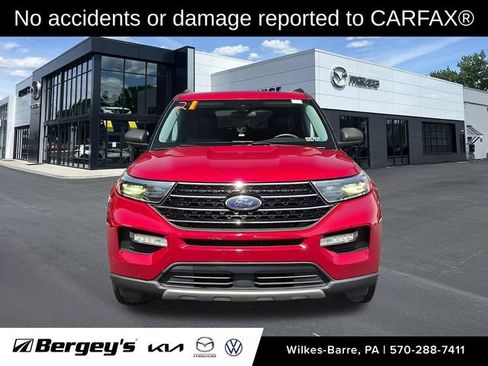 Used 2021 Ford Explorer XLT w/ Equipment Group 202A AWD/4WD image 2