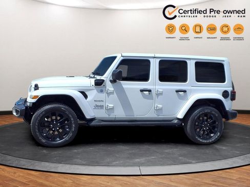 Used 2023 Jeep Wrangler Unlimited Sahara w/ Cold Weather Group AWD/4WD image 17