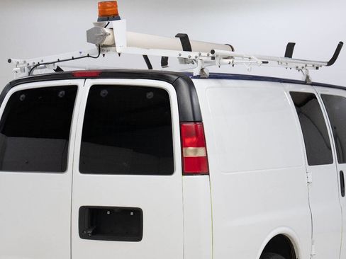 Used 2013 Chevrolet Express 1500 RWD image 15