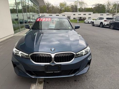 Used 2025 BMW 330i xDrive Sedan w/ Premium Package AWD/4WD image 4