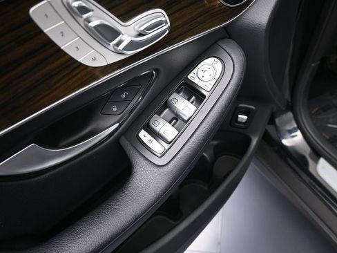 Used 2019 Mercedes-Benz GLC 300 GLC 300 image 13