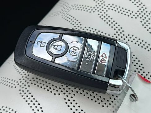 Used 2025 Lincoln Nautilus Black Label AWD/4WD image 35