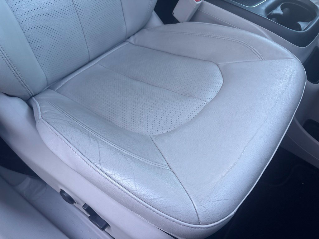Used 2019 Chrysler Pacifica Touring-L Plus FWD image 29