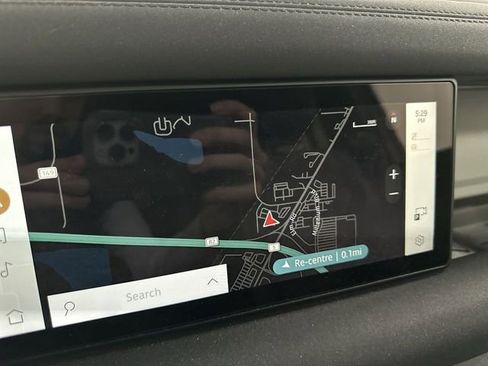 Used 2023 Land Rover Defender 90 SE image 12